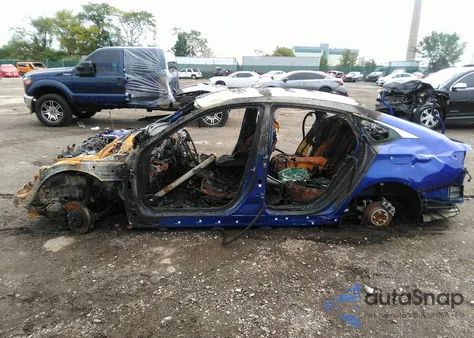 2022 Honda Accord Hybrid Sport z USA, uszkodzony, nr VIN 1HGCV3F29NA040010